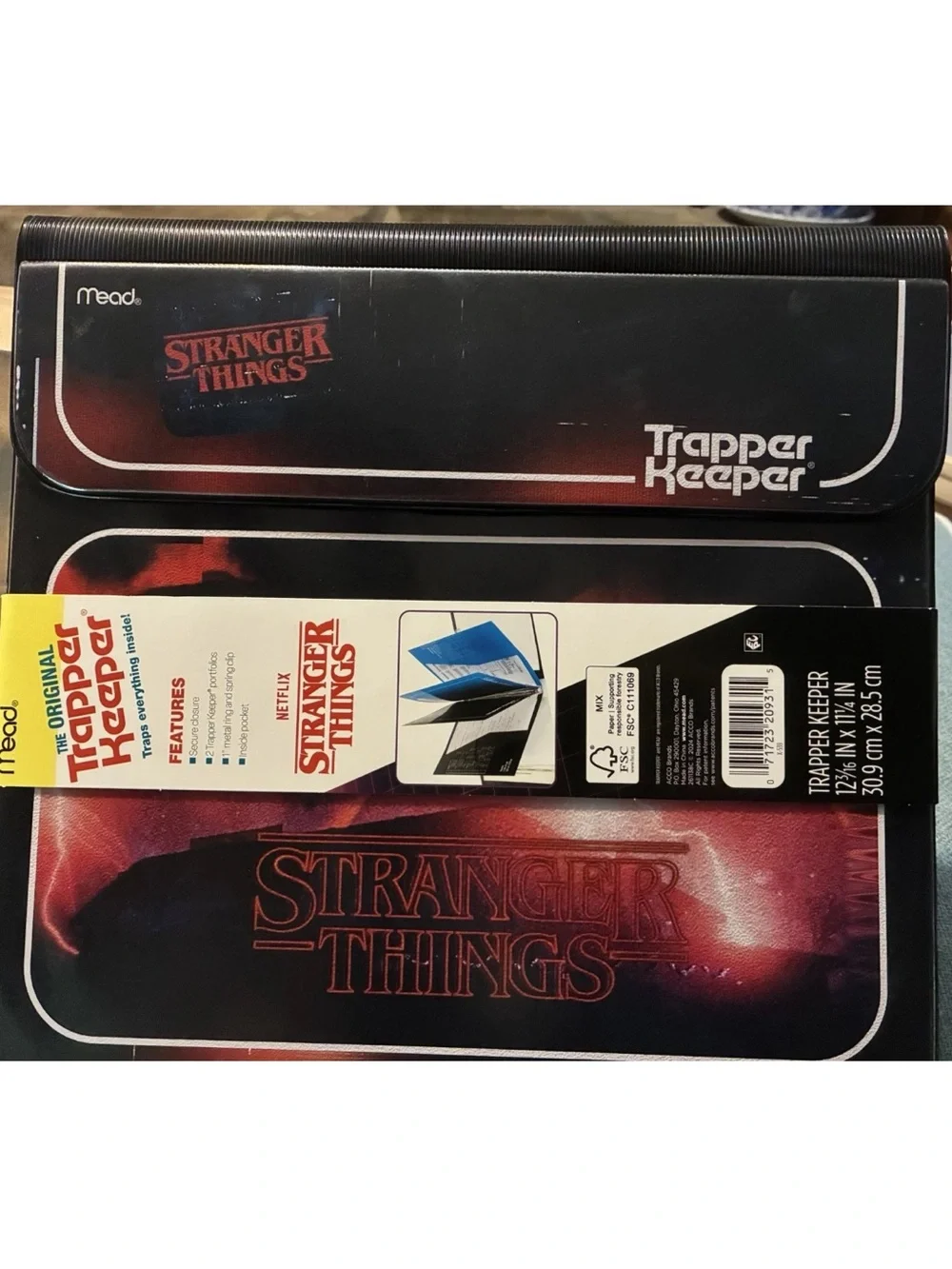 Stranger Things Trapper Keeper Portfolio in Red and Black